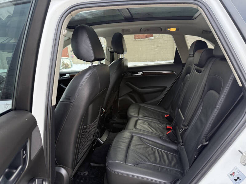 2012 Audi Q5 2.0T quattro Premium Plus