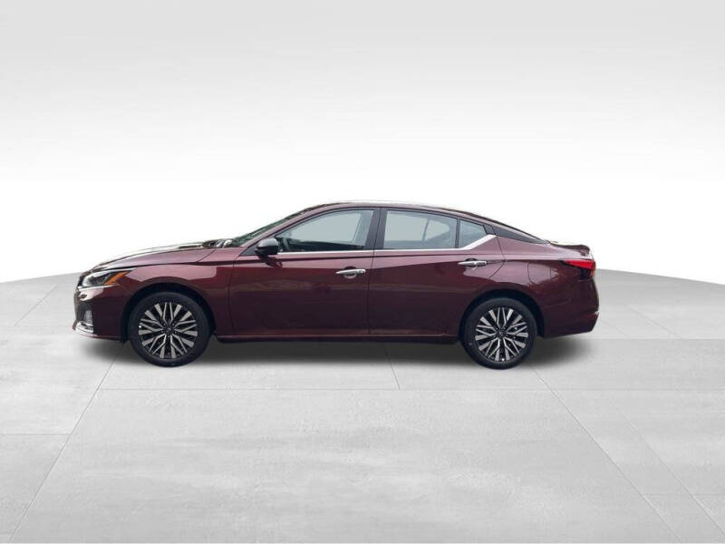 Used 2025 Nissan Altima SV with VIN 1N4BL4DW4SN317958 for sale in Maysville, KY