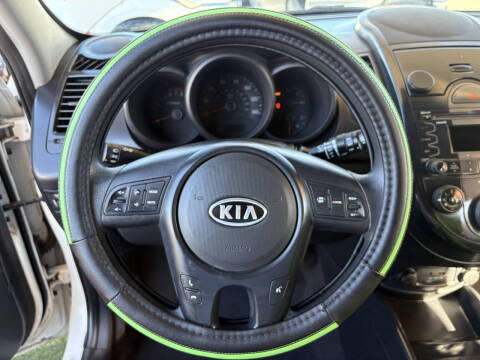 2010 Kia Soul +