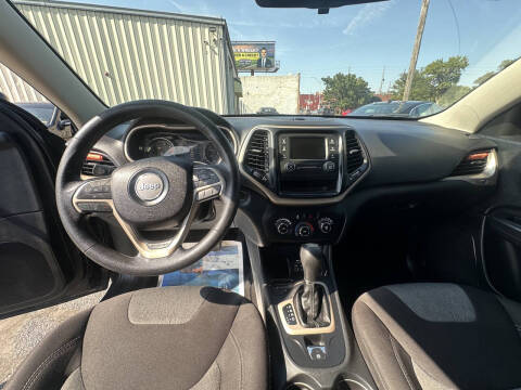 2016 Jeep Cherokee Sport