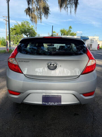 2012 Hyundai Accent SE