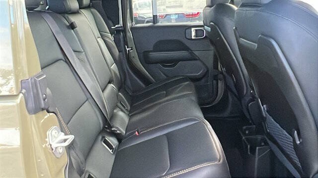 2025 Jeep Gladiator High Tide