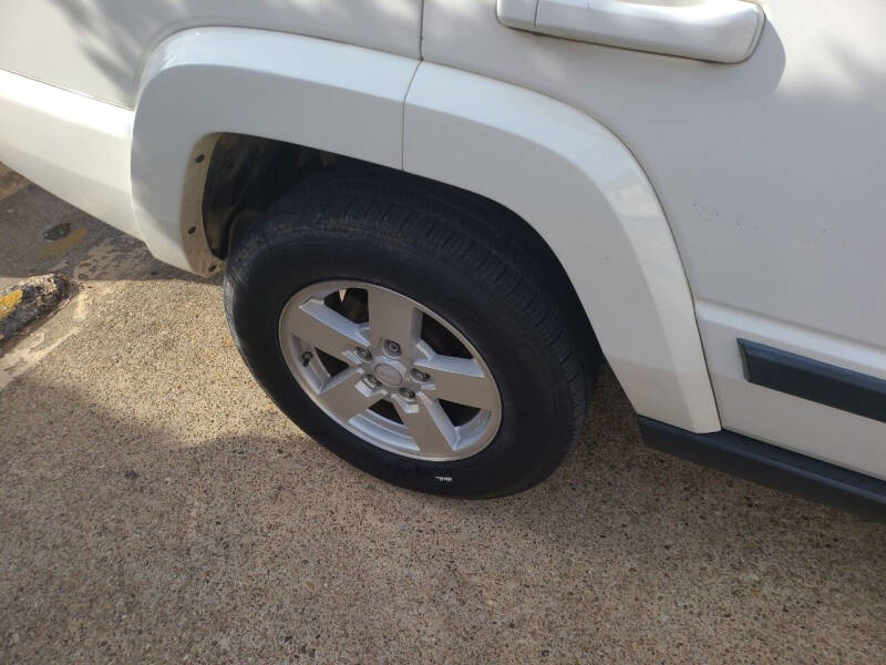 2007 Jeep Commander Sport