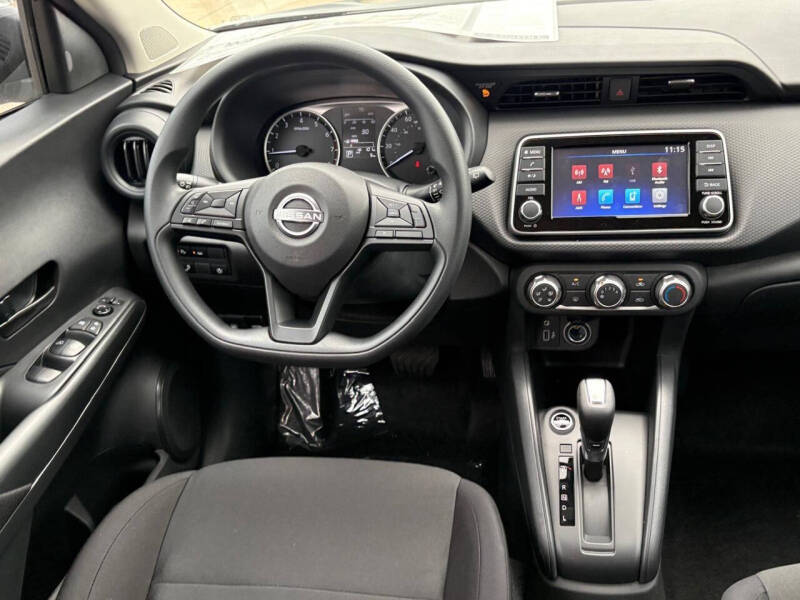 2025 Nissan Kicks Play S