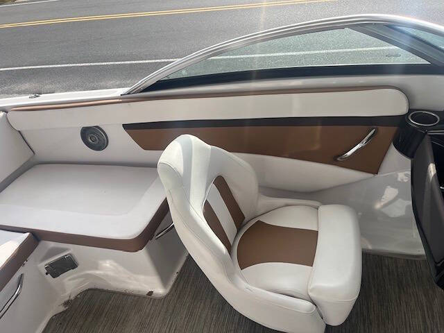 2019 Four Winns HD 180