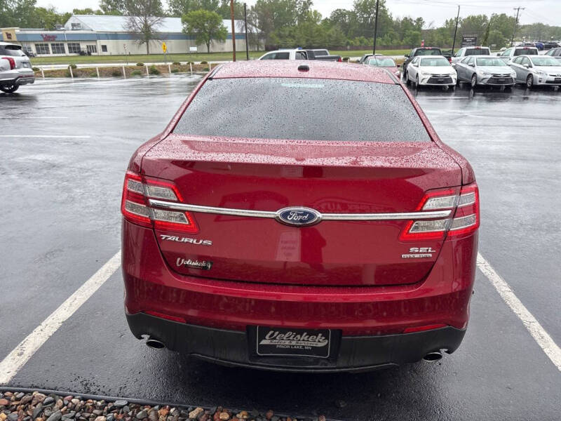 2018 Ford Taurus SEL