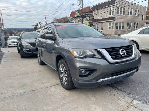2018 Nissan Pathfinder for sale at Best Cars R Us LLC in Irvington NJ