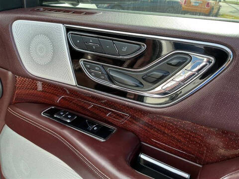 2018 Lincoln Navigator Black Label