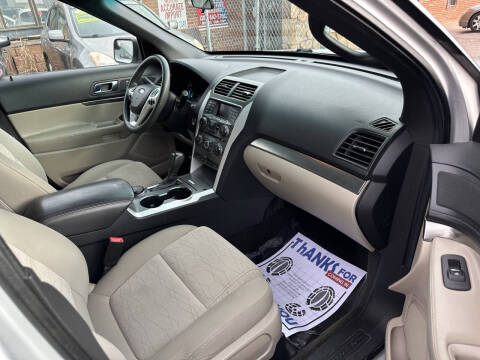2015 Ford Explorer