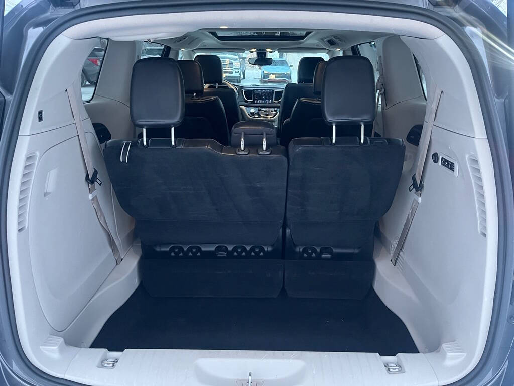 2020 Chrysler Pacifica 33