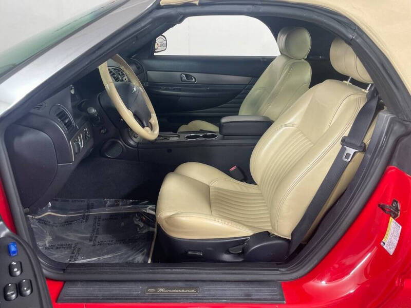 2005 Ford Thunderbird Deluxe