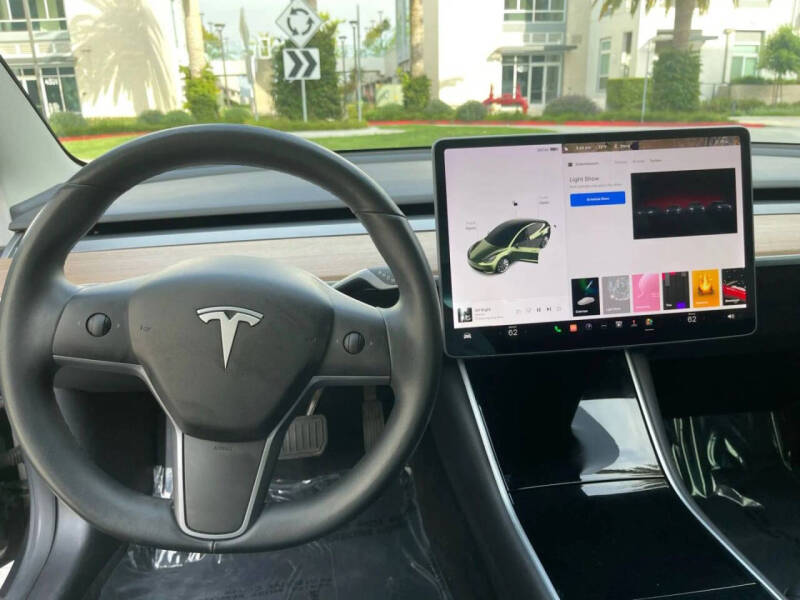 2020 Tesla Model 3 Standard Range Plus