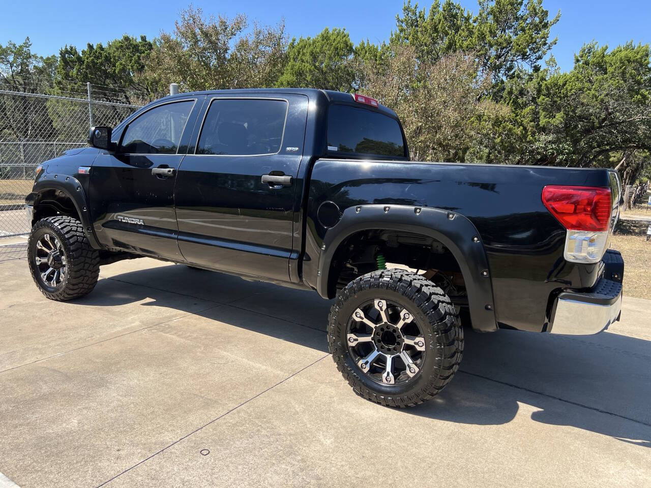 Used Car 2010 Toyota Tundra  Grade 4x4 4dr Crewmax Cab Pickup Sb (5.7l V8 Ffv) For Sale Under $20,000 In Austin, Texas