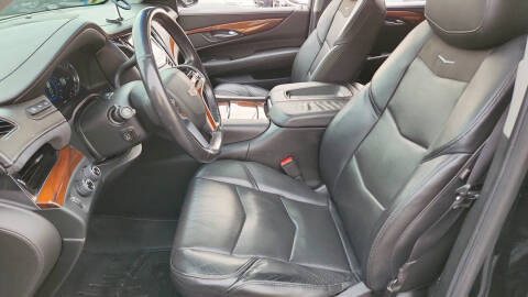 2018 Cadillac Escalade ESV Luxury