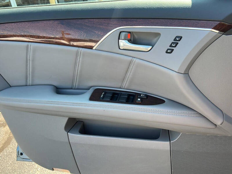 2010 Toyota Avalon Limited