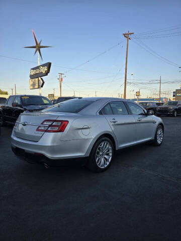 2017 Ford Taurus Limited