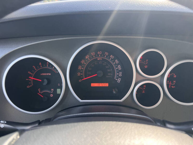 2015 Toyota Sequoia SR5