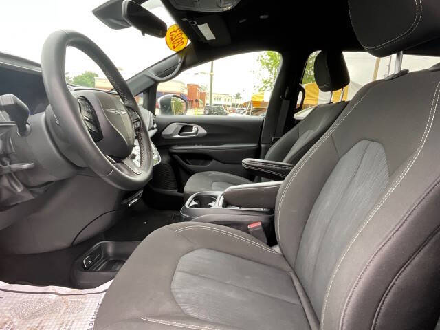 2023 Chrysler Pacifica Touring
