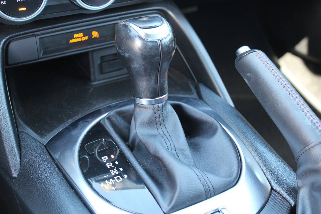 2018 FIAT 124 Spider 36