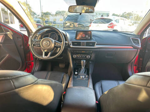 2017 Mazda MAZDA3 Touring