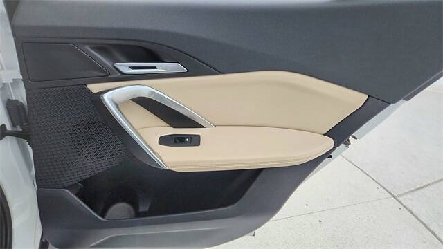 2025 BMW X2 xDrive28i