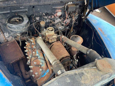 1948 Ford Super Deluxe