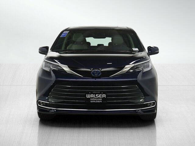 2025 Toyota Sienna Limited 7-Passenger