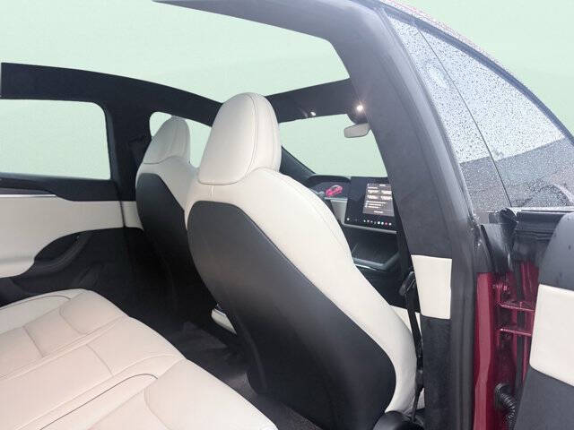 2023 Tesla Model S Plaid