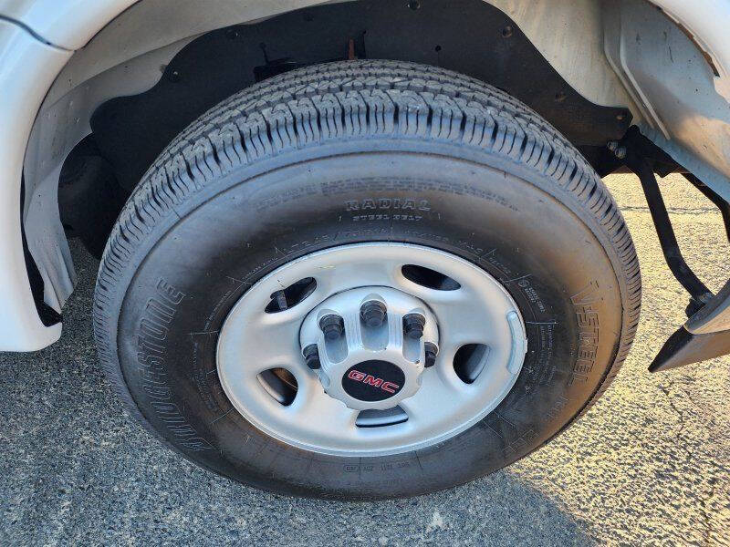 2023 GMC Savana 2500