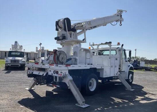 2020 Freightliner M2 106