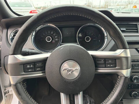 2014 Ford Mustang V6