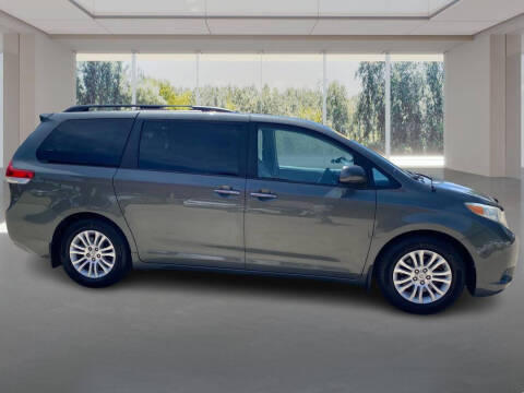 2012 Toyota Sienna