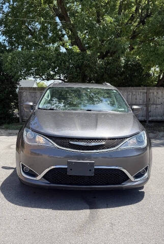 2017 Chrysler Pacifica Touring Plus