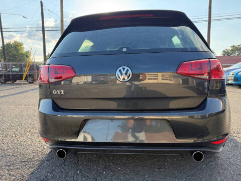 2016 Volkswagen Golf GTI S