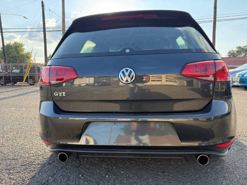 2016 Volkswagen Golf GTI S