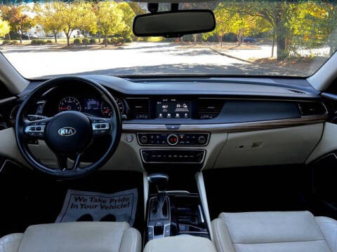 2019 Kia Cadenza Premium