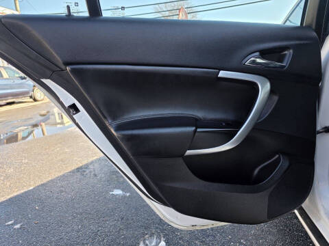 2013 Buick Regal Premium 2