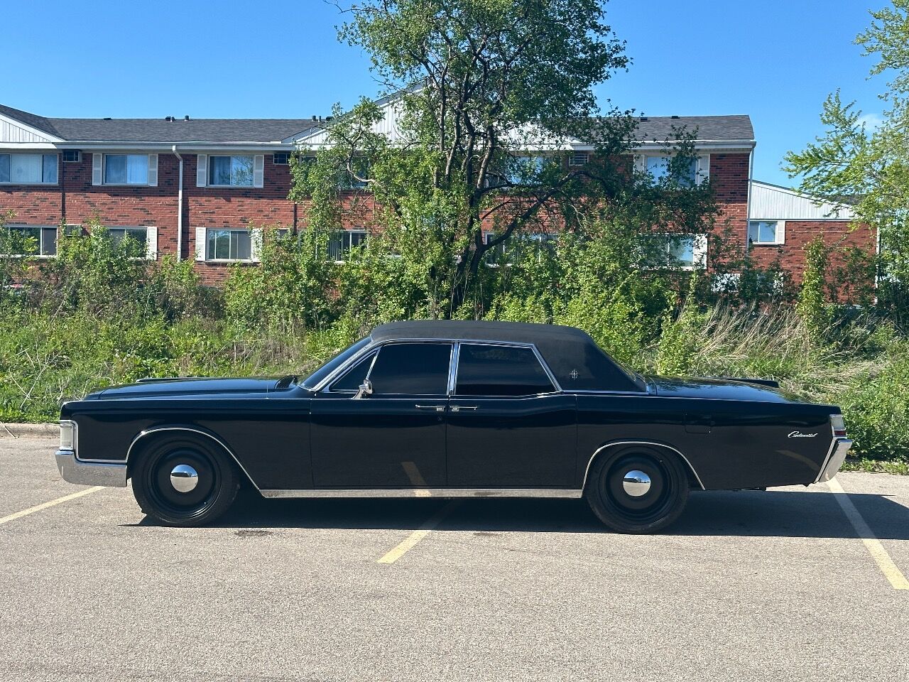1969 Lincoln Continental 74