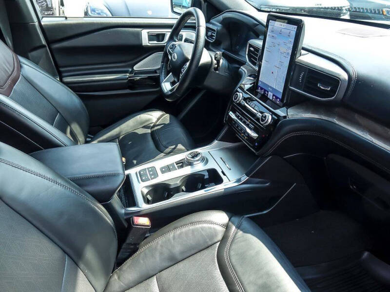 2022 Ford Explorer Platinum