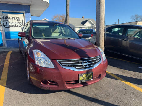 2010 Nissan Altima for sale at Ideal Cars in Hamilton OH