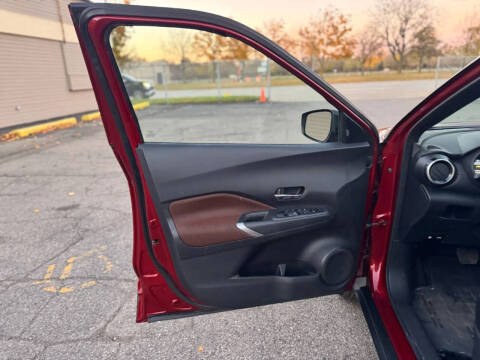 2024 Nissan Kicks SR