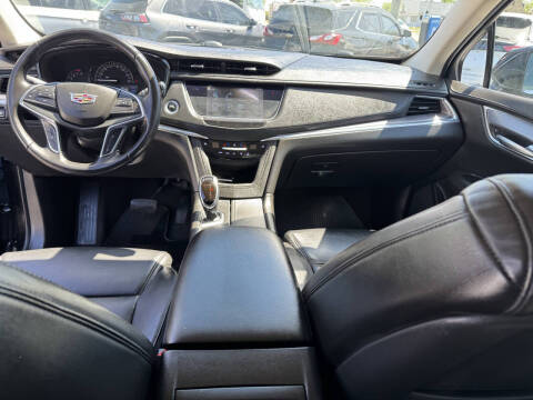 2018 Cadillac XT5 Luxury