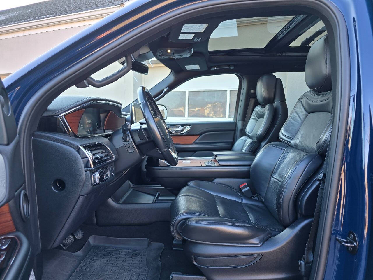 2020 Lincoln Navigator L for sale at Thompson Car and Truck in Baptistown, NJ