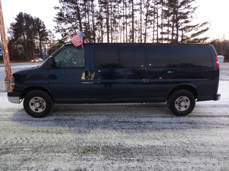 2009 Chevrolet Express LS photo 8