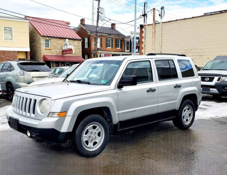 2011 Jeep Patriot for sale at Greenway Auto LLC in Berryville VA