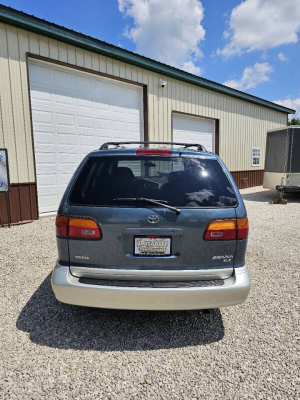 2000 Toyota Sienna XLE