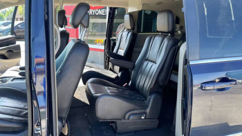 2014 Chrysler Town and Country Touring