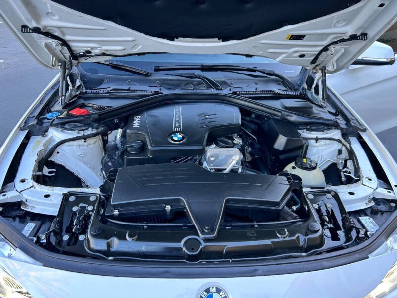 2018 BMW 3 Series 320i