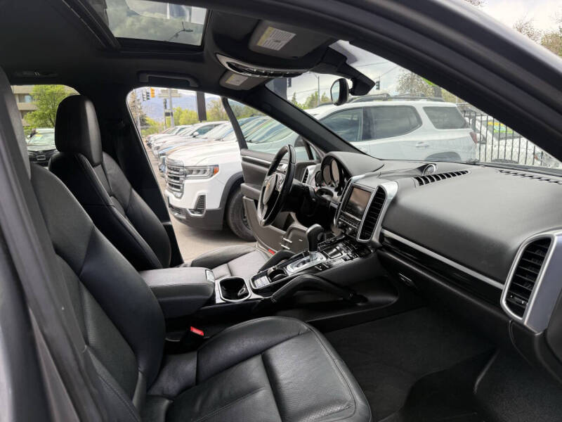 2012 Porsche Cayenne Tiptronic