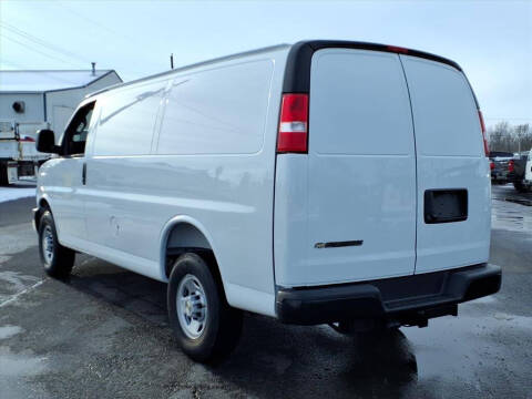 2025 Chevrolet Express 2500